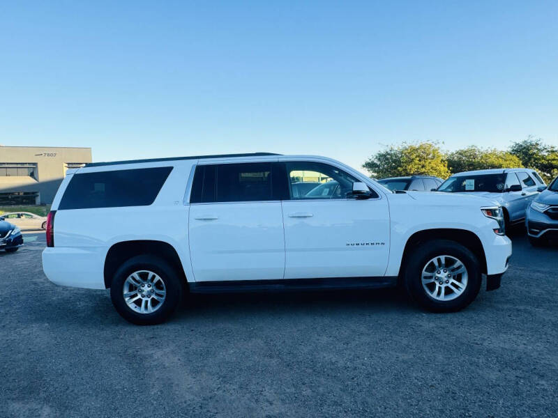 2017 Chevrolet Suburban LT