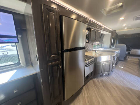 2020 Holiday Rambler Invicta