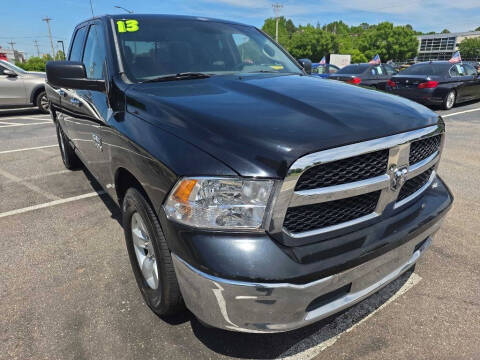 2013 RAM 1500 SLT