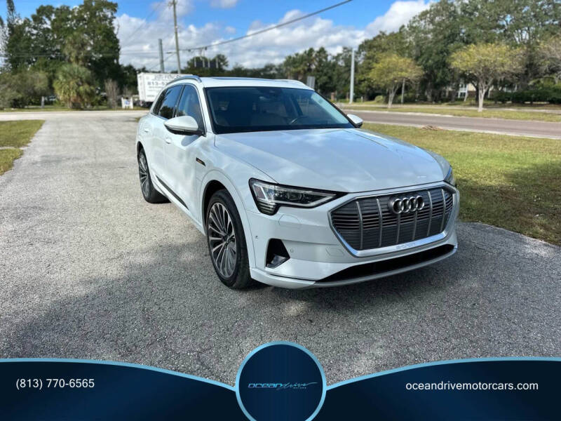 2019 Audi e-tron quattro Prestige