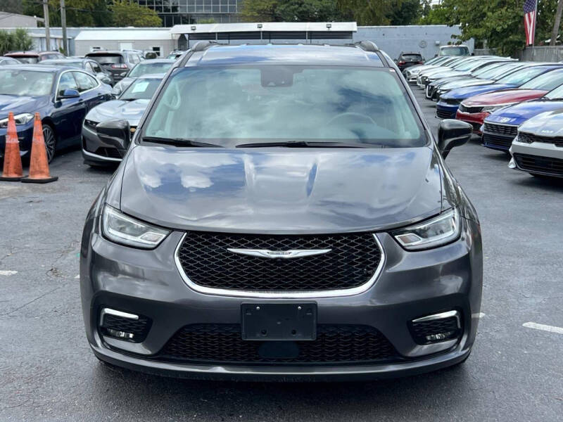 2022 Chrysler Pacifica Touring L