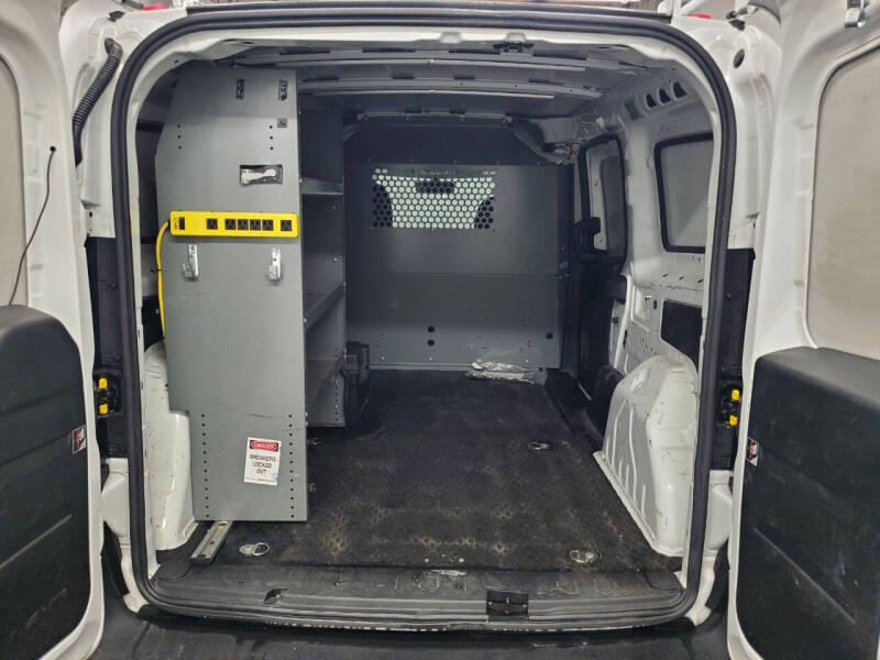 2021 RAM Promaster City Tradesman photo 12