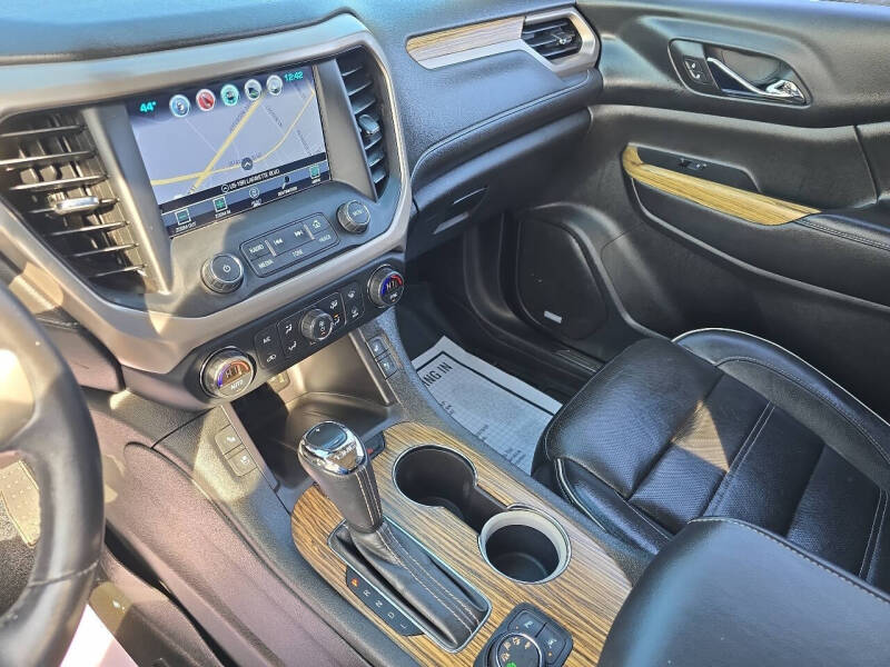 2017 GMC Acadia Denali