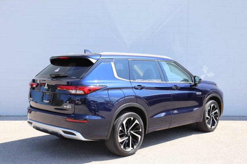 2025 Mitsubishi Outlander PHEV SEL