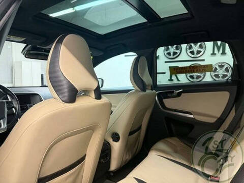 2013 Volvo XC60 T6 R-Design Platinum