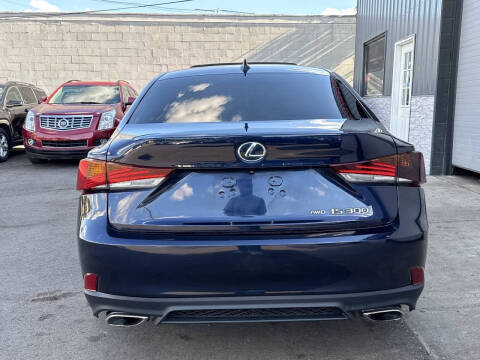 2017 Lexus IS 300