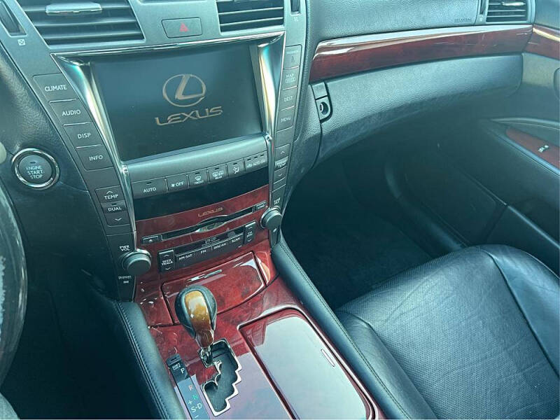 2007 Lexus LS 460
