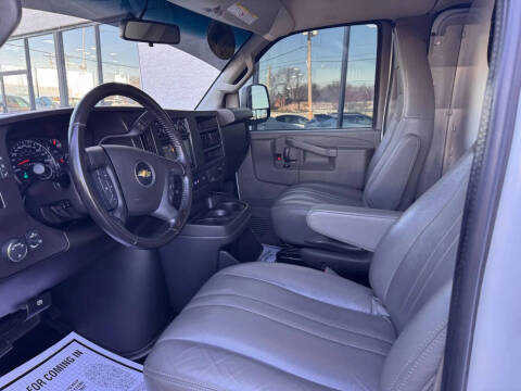 2022 Chevrolet Express 2500