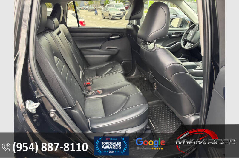 2023 Toyota Highlander Hybrid XLE