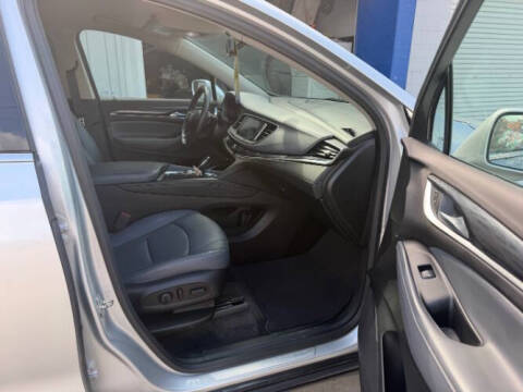 2020 Buick Enclave Essence
