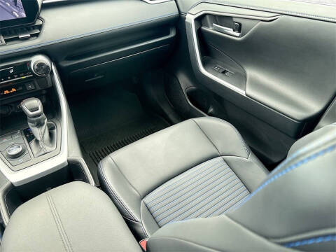 2025 Toyota RAV4 Hybrid XSE