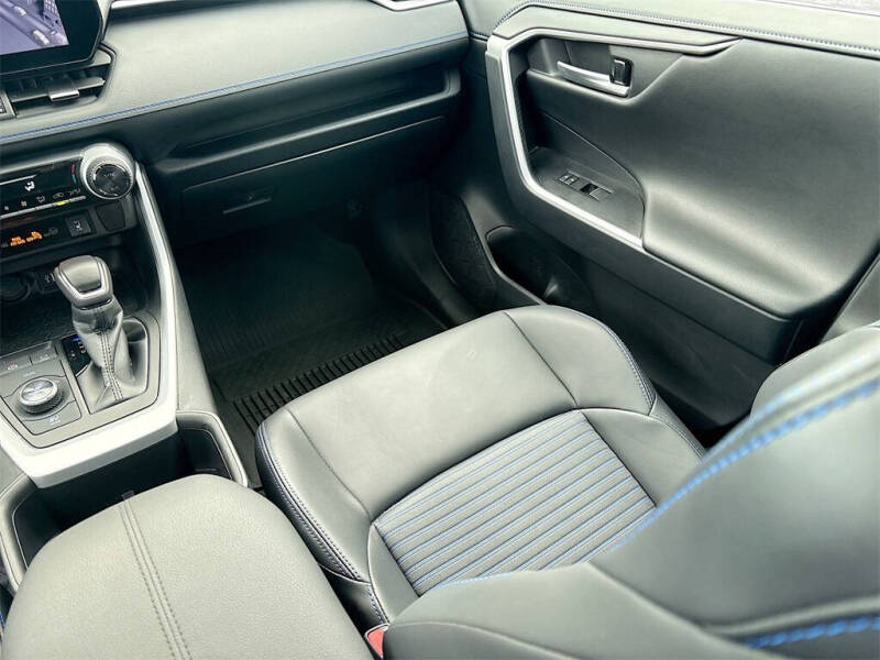 2025 Toyota RAV4 Hybrid XSE