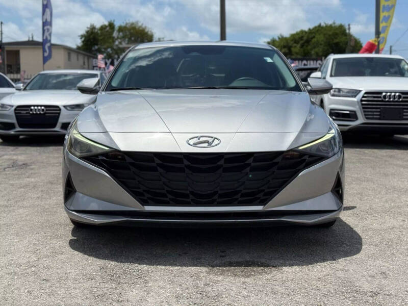 2022 Hyundai Elantra