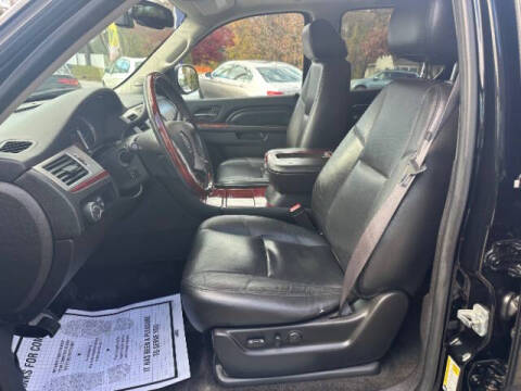 2012 Cadillac Escalade Luxury