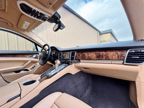 2016 Porsche Panamera Edition