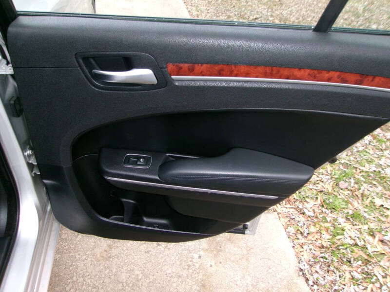 2012 Chrysler 300 Limited