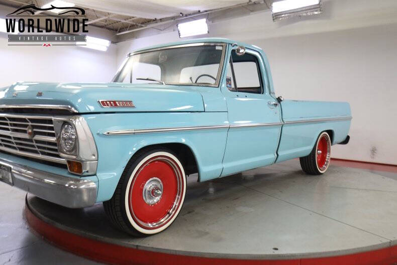 1967 Ford F-100
