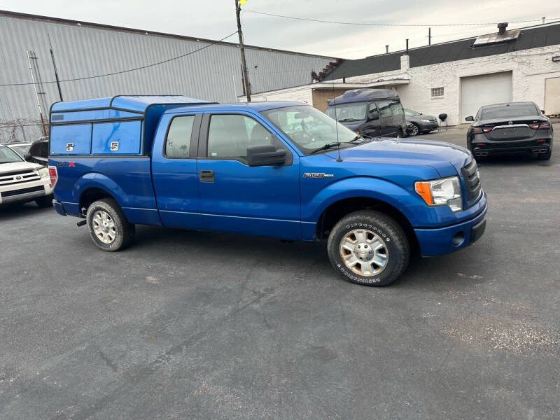 2009 Ford F-150 STX photo 29