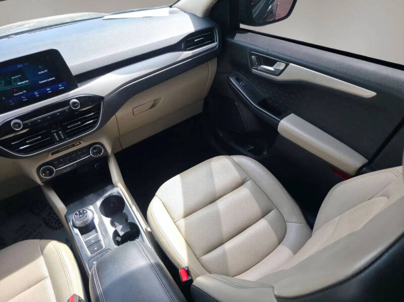 2020 Ford Escape SEL