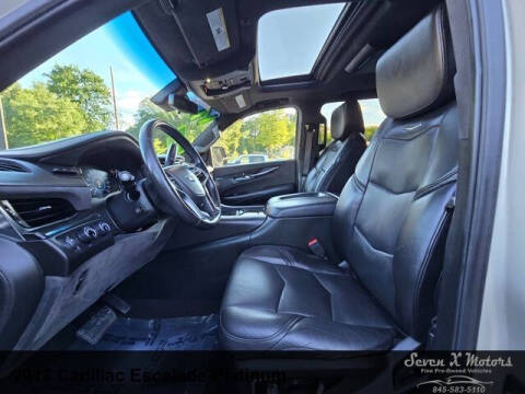 2017 Cadillac Escalade Platinum