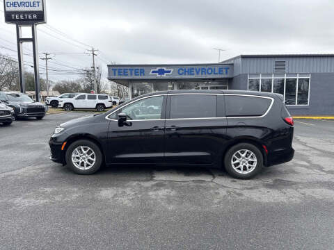 2024 Chrysler Pacifica Touring L