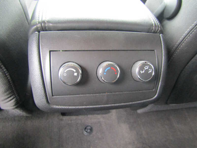 2016 GMC Acadia SLE-2