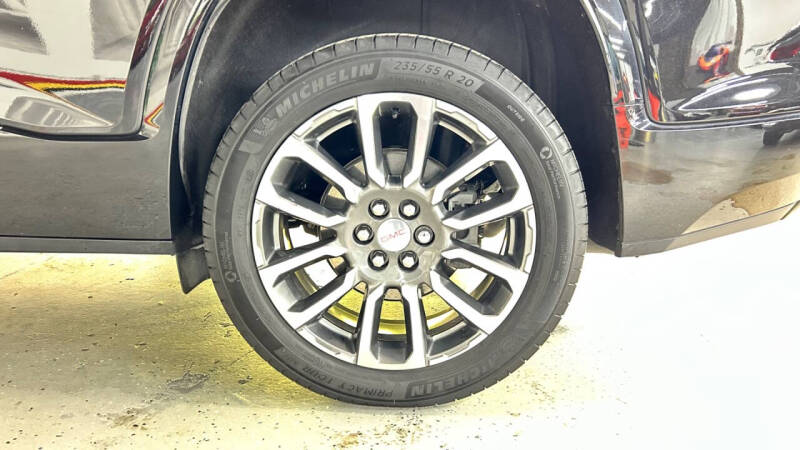 2022 GMC Acadia Denali