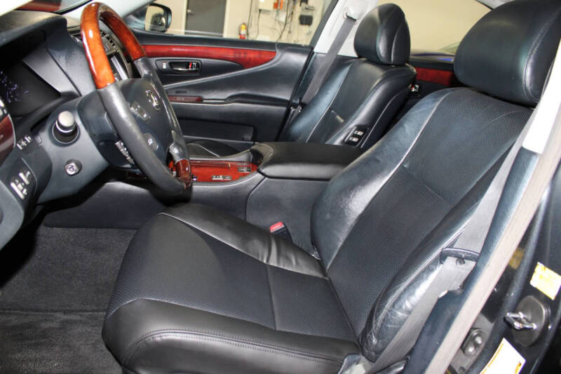 2007 Lexus LS 460