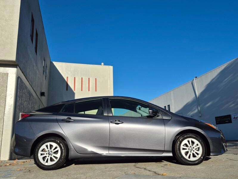 2017 Toyota Prius Two