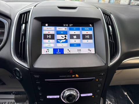 2019 Ford Edge Titanium