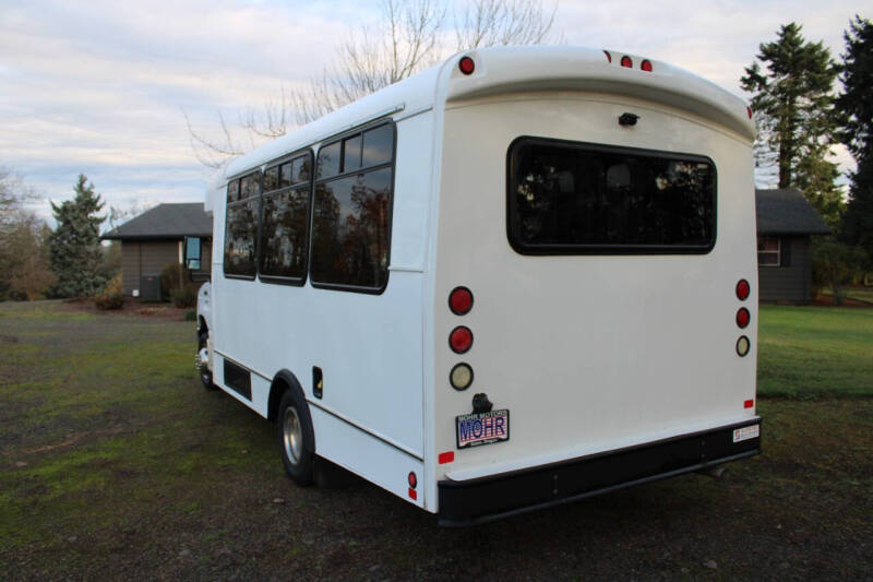 2015 Ford E-Series E-350 SD