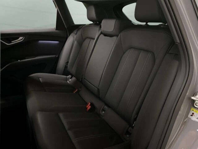 2024 Audi Q4 e-tron quattro Premium 55