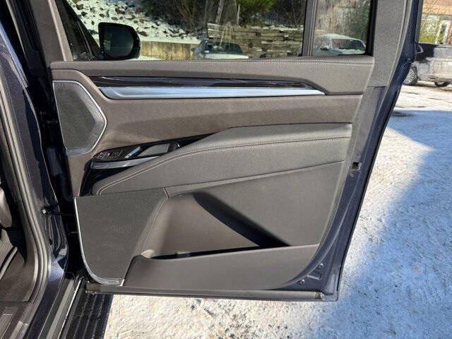 2025 Cadillac Escalade ESV Sport