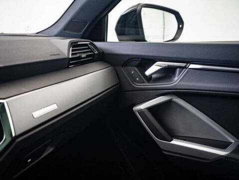 2025 Audi Q3 quattro S line Prem Plus 45 TFSI