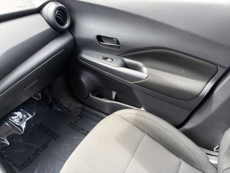 2025 Nissan Kicks Play S