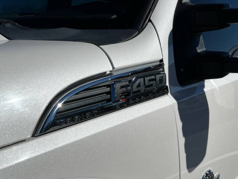 2015 Ford F-450 Super Duty Lariat