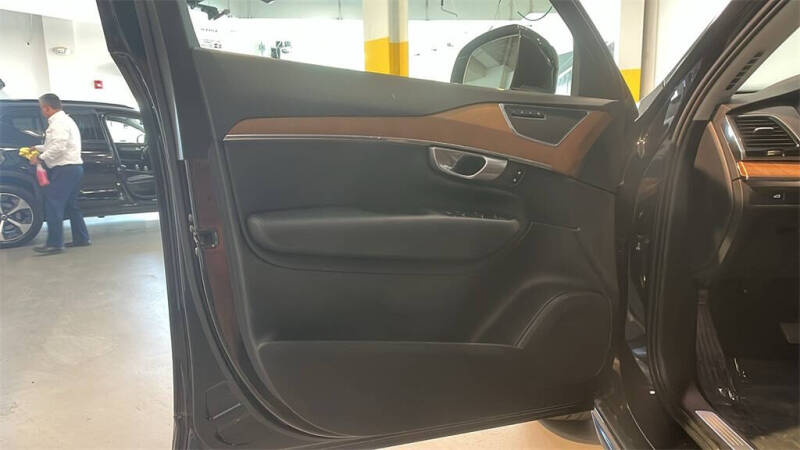 2024 Volvo XC90 B6 Plus Bright Theme 7P