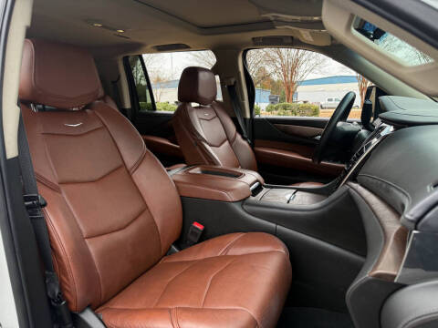 2018 Cadillac Escalade ESV Luxury