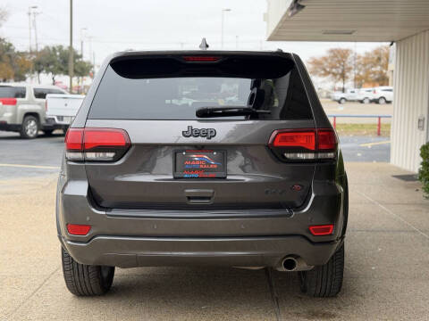 2019 Jeep Grand Cherokee Laredo