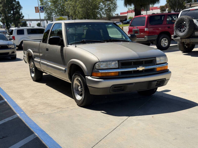 2000 Chevrolet S-10 LS