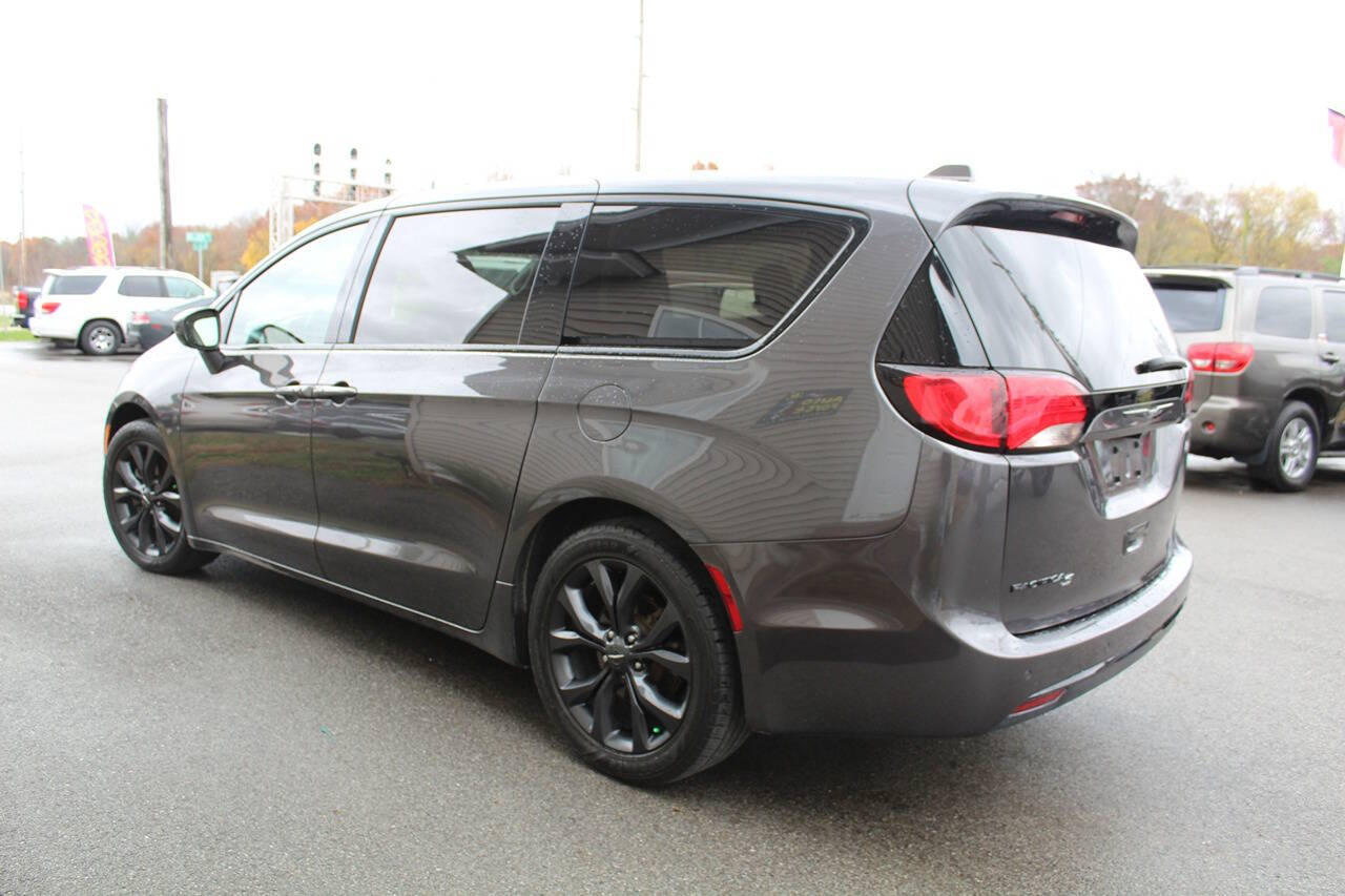 2020 Chrysler Pacifica for sale at Auto Force USA in Elkhart, IN