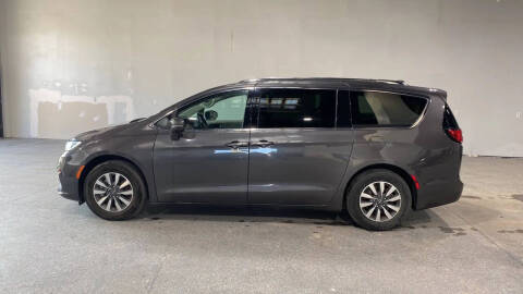 2021 Chrysler Pacifica Touring L