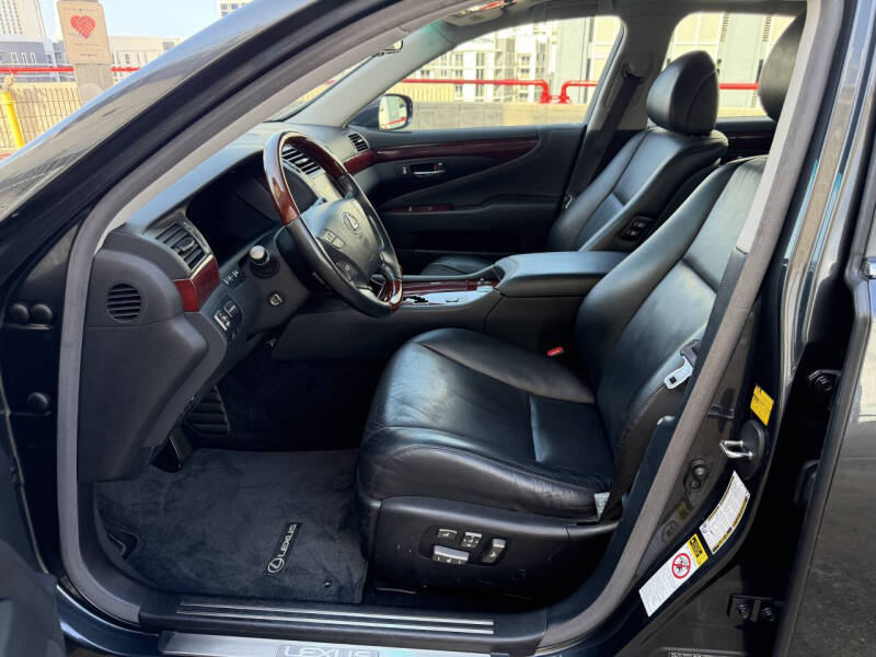 2007 Lexus LS 460