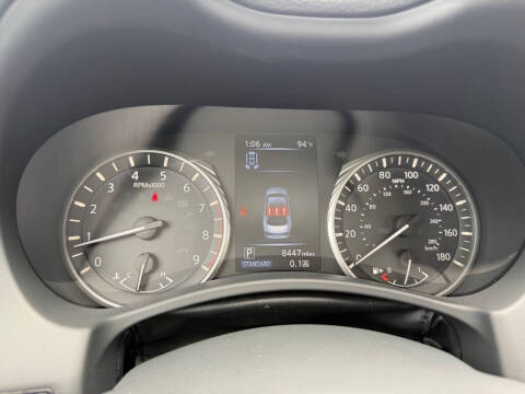 2023 Infiniti Q50 Luxe
