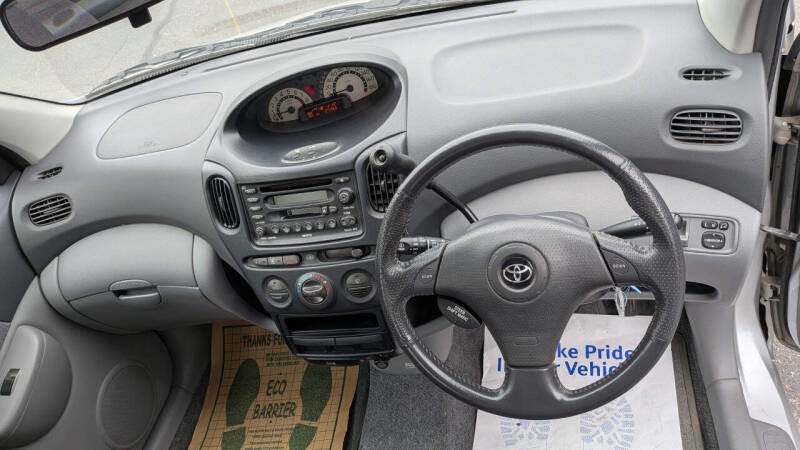 2000 Toyota Funcargo Yaris