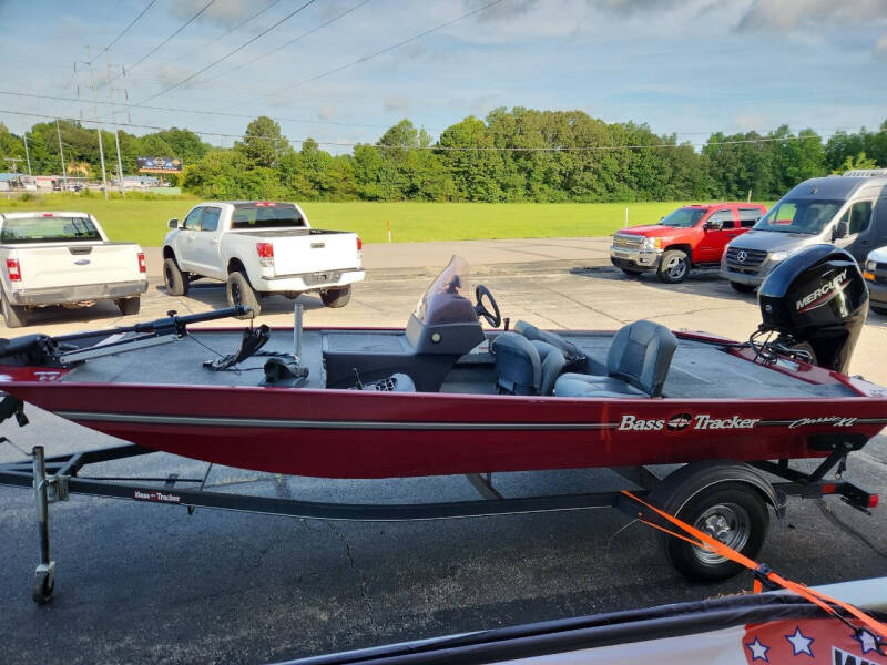 2020 Tracker Classic  XL