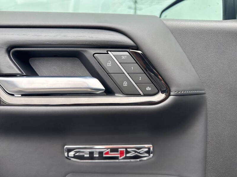 2025 GMC Sierra 1500 AT4X