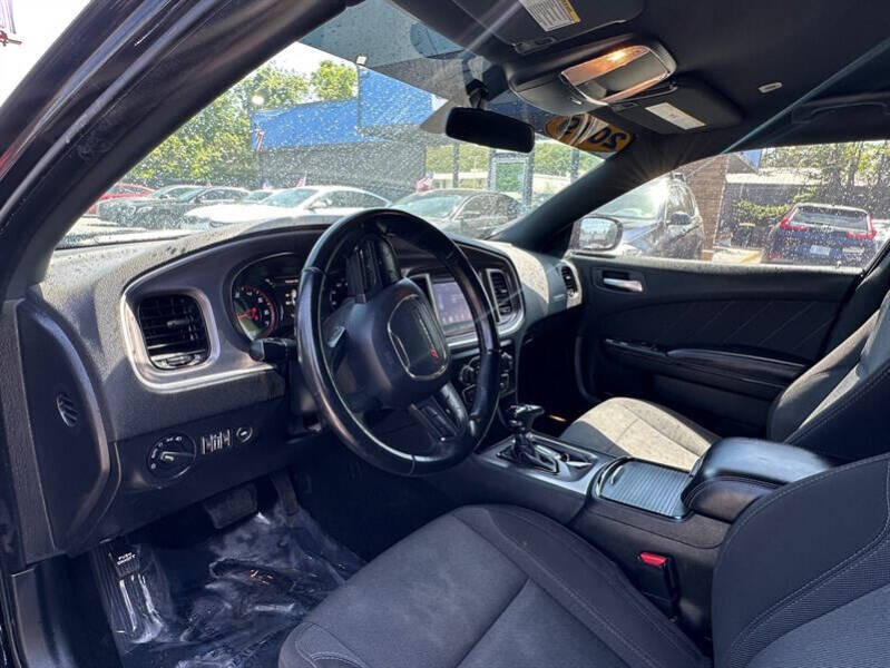 2019 Dodge Charger SXT