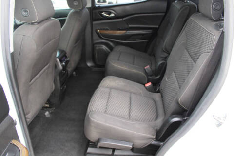 2017 GMC Acadia SLE-2