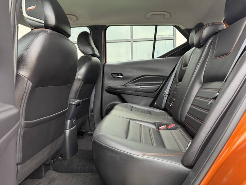 2020 Nissan Kicks SR